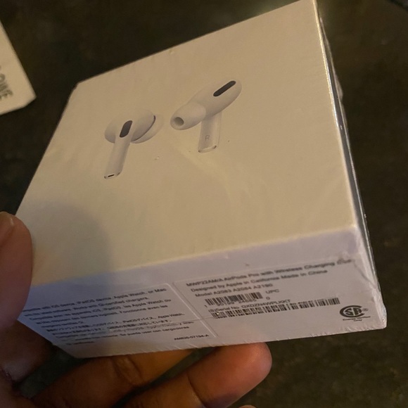 ear pod pro new in box